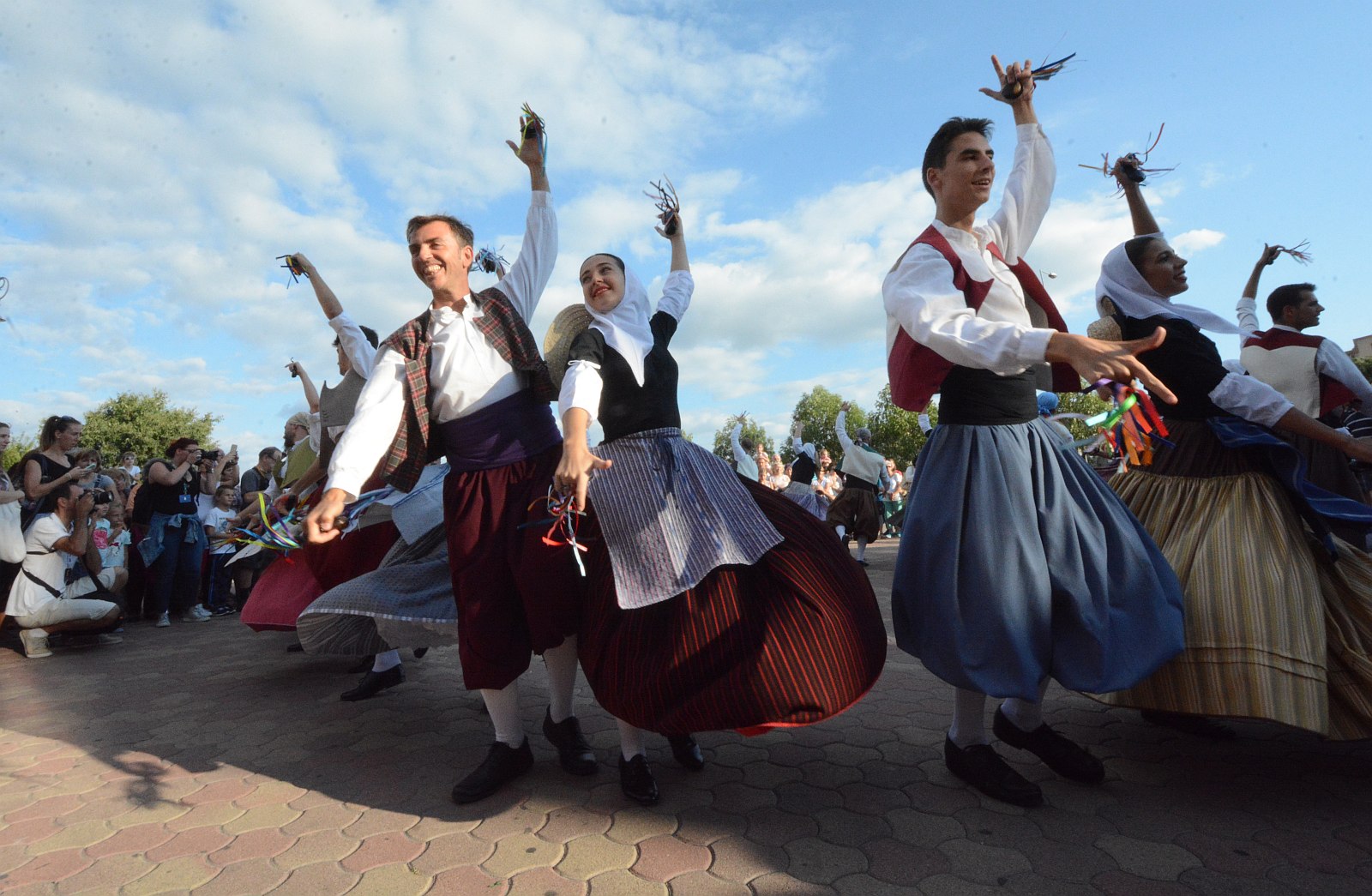 Így kezdődött a Nemzetközi Néptáncfesztivál Fehérváron